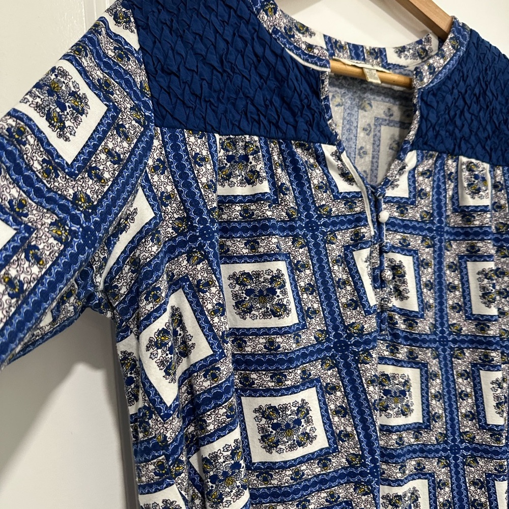 Porridge | Women’s Medium Blue Patterned Blouse 3/4 Sleeve Button Details - Picture 5 of 9